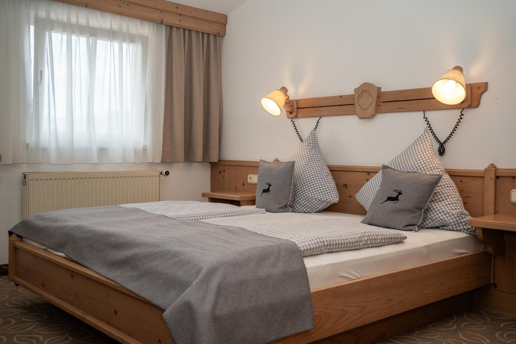 Hotel Gasthof Alter Wirt ฟาร์ชอนท์ ภายนอก รูปภาพ